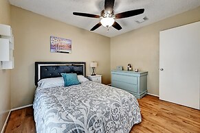 Modern Pflugerville Home Near Austin