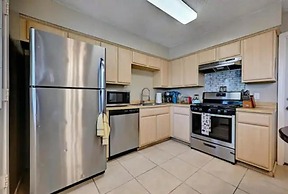 Modern Pflugerville Home Near Austin