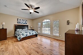 Modern Pflugerville Home Near Austin