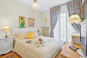 Chic Retreat With Park Central Salo