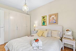 Chic Retreat With Park Central Salo