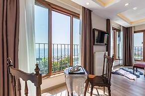 Menar Hotel & Suites