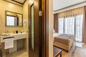 Menar Hotel & Suites