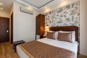 Menar Hotel & Suites