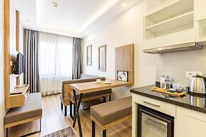 Menar Hotel & Suites