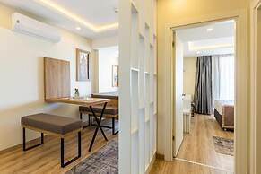 Menar Hotel & Suites