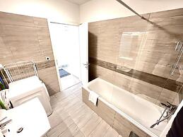 Budapest Downtown Residence LEO