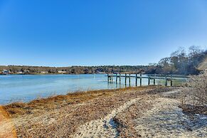 Steps to Private Beach: Martha's Vineyard Escape!