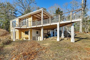 Steps to Private Beach: Martha's Vineyard Escape!