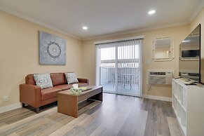 2 Mi to Dtwn Pleasanton Condo w/ Pool Access
