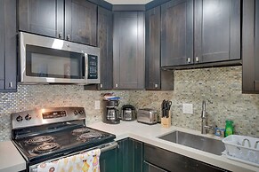 2 Mi to Dtwn Pleasanton Condo w/ Pool Access