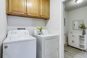 Visit Route 66! Pet-friendly Joplin Gem w/ Yard