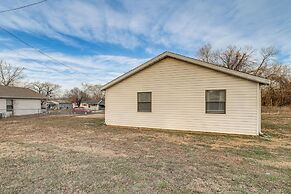 Visit Route 66! Pet-friendly Joplin Gem w/ Yard