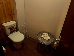 Dog-friendly Home With Bubble Bath