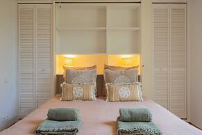 Spacious Villa With Pool & A/C for 8 - Sea View
