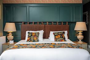 The Royal Inn by Chef & Brewer