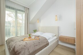 Comfortable Apartment, Right on the Beach