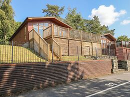High Lake View Lodge