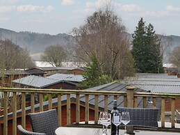 High Lake View Lodge