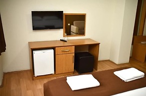 ROYAL MUT OTEL
