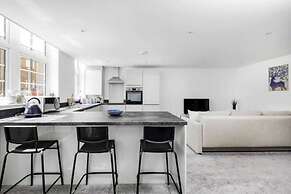 Modern 2bed Apartment-ground Floor-free Parking