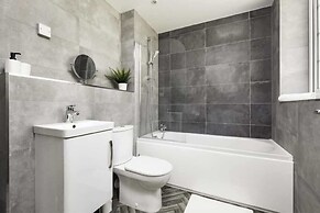 Modern 2bed Apartment-ground Floor-free Parking