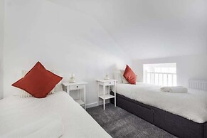 Modern 2bed Apartment-ground Floor-free Parking