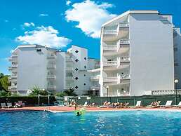 Lignano Riviera Apartment With Pool Access