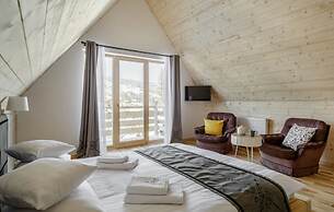 Comfortable Holiday Home in a Mountain Style