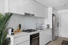 Sleek 2BRM Apartment at Aqua Newstead
