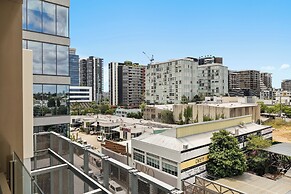 Sleek 2BRM Apartment at Aqua Newstead