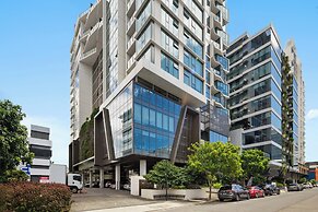 Sleek 2BRM Apartment at Aqua Newstead