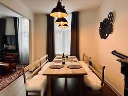 Chic Vintage Apartment in Spa