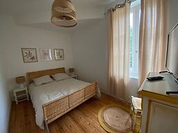 The Oasis Gardens, Beautiful House