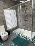 Charming Birmingham 3 Bedroom Apartment