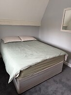 Charming Birmingham 3 Bedroom Apartment