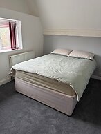 Charming Birmingham 3 Bedroom Apartment