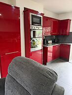 Charming Birmingham 3 Bedroom Apartment