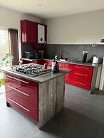 Charming Birmingham 3 Bedroom Apartment