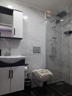 Hotel Efesian B&B City Center - Harbour