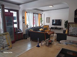 Hotel Efesian B&B City Center - Harbour