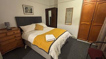 House - Sleeps 8 - Clifton Down 10 min Walk