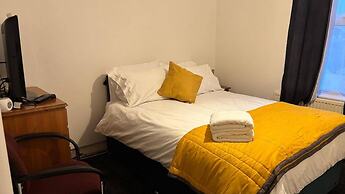 House - Sleeps 8 - Clifton Down 10 min Walk