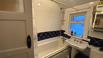 House - Sleeps 8 - Clifton Down 10 min Walk