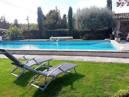 Villa Near Avignon With Separate Suites