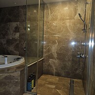 NINETH HOTEL