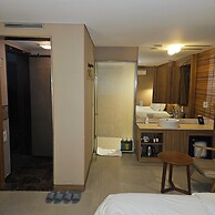 NINETH HOTEL