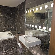 NINETH HOTEL