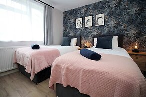 Stylish 3 Bed Home In Bath - Private Parking Wifi