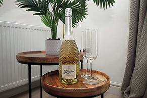Stylish 3 Bed Home In Bath - Private Parking Wifi